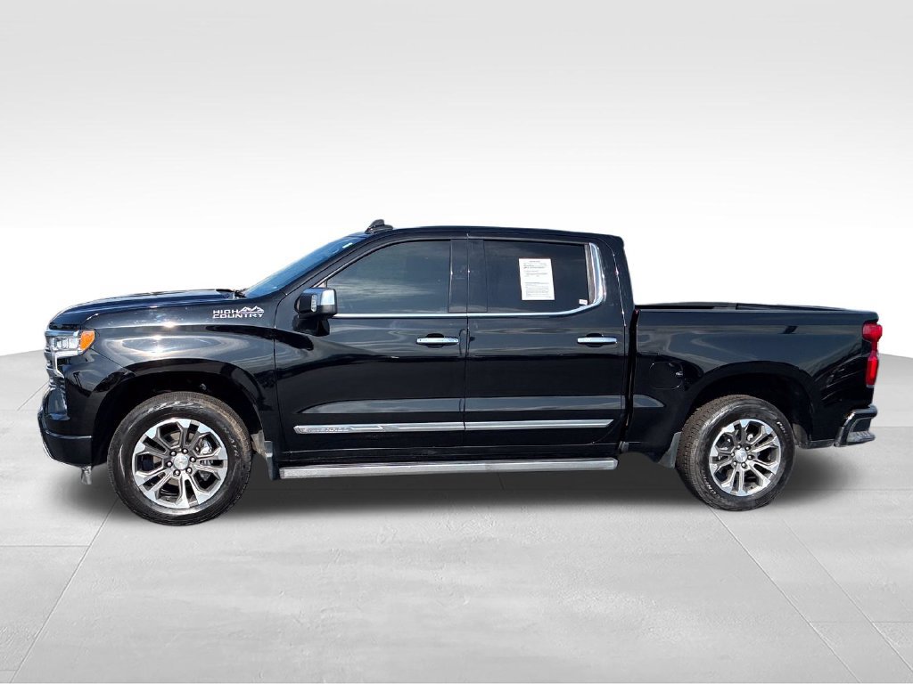 Used 2023 Chevrolet Silverado 1500 High Country w/ Technology Package AWD/4WD image 2