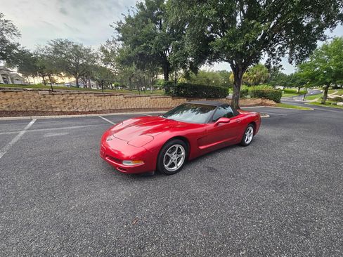 Used 2004 Chevrolet Corvette Convertible w/ Preferred Equipment Group RWD image 3