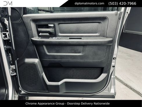 Used 2024 RAM 3500 Tradesman w/ Chrome Appearance Group AWD/4WD image 26
