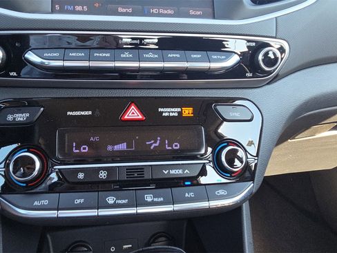 Used 2018 Hyundai Ioniq Blue image 29