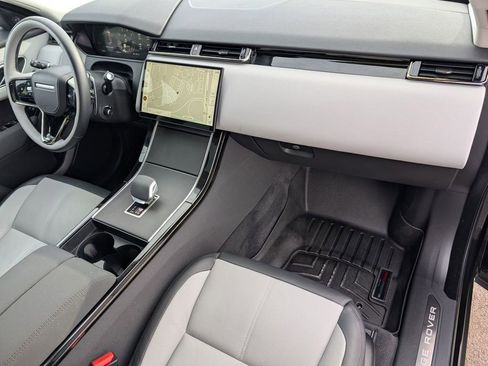 Used 2025 Land Rover Range Rover Velar S image 45