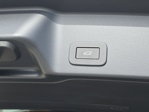 New 2026 Land Rover Range Rover Evoque S image 13