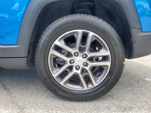 Used 2017 Jeep Compass Latitude image 26