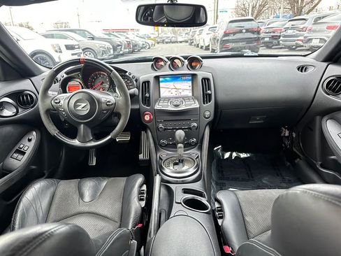 Used 2015 Nissan 370Z NISMO image 20