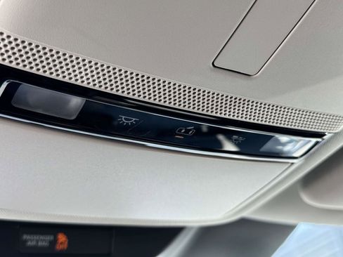 Certified 2025 Nissan Murano SV AWD/4WD image 29