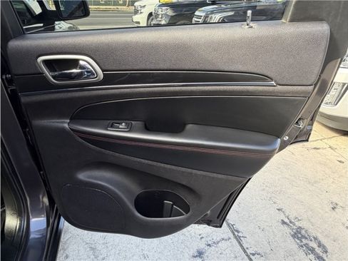 Used 2018 Jeep Grand Cherokee Trailhawk AWD/4WD image 25