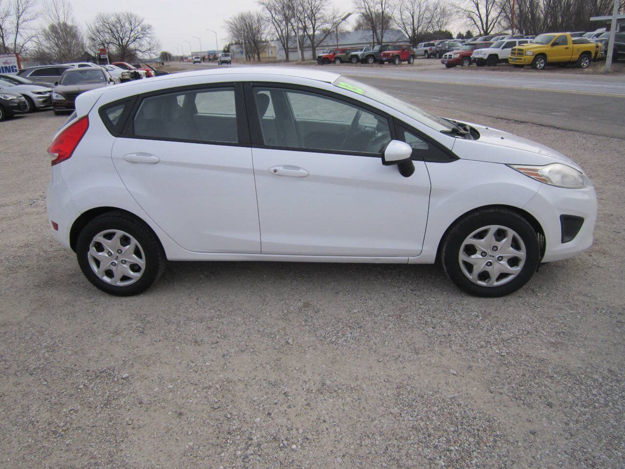 Used 2013 Ford Fiesta S FWD image 4