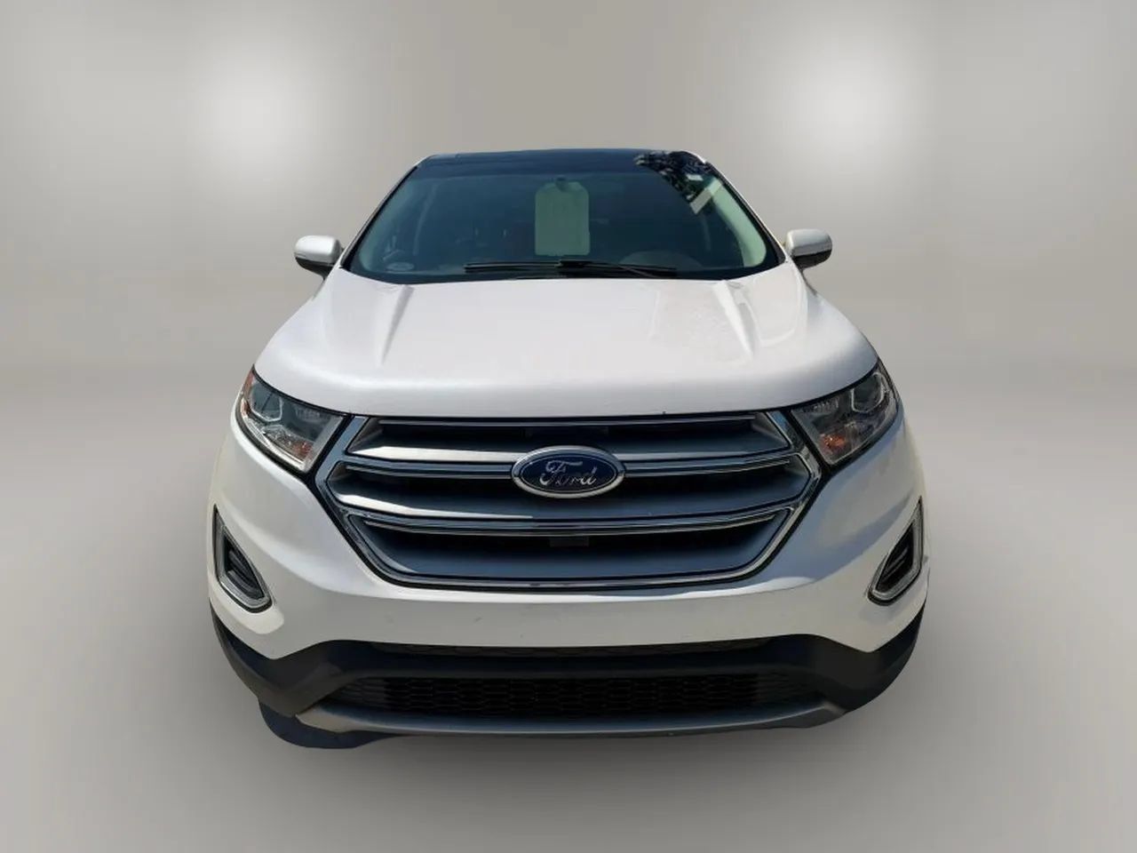 Used 2017 Ford Edge Titanium w/ Equipment Group 301A AWD/4WD image 2