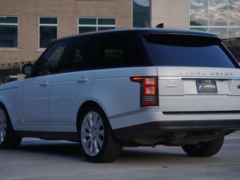 Used 2017 Land Rover Range Rover Supercharged image 12