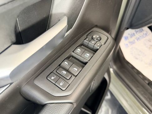 New 2026 RAM 1500 4x4 Crew Cab image 18