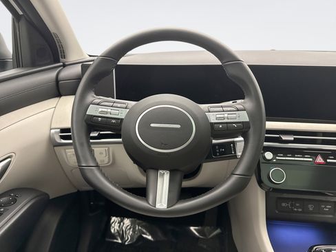 Used 2025 Hyundai Tucson SEL image 12