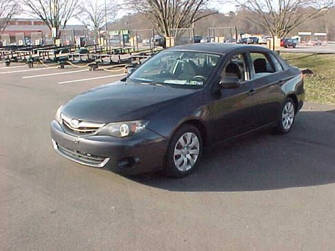 Used 2011 Subaru Impreza 2.5i image 4