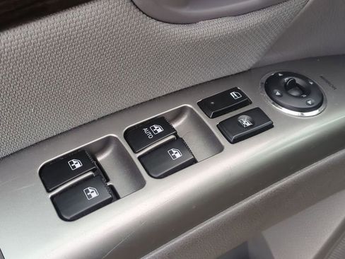 Used 2010 Hyundai Santa Fe GLS image 11