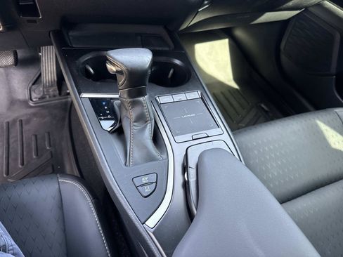 Used 2022 Lexus UX 250h w/ Accessory Package (Z2) AWD/4WD image 27