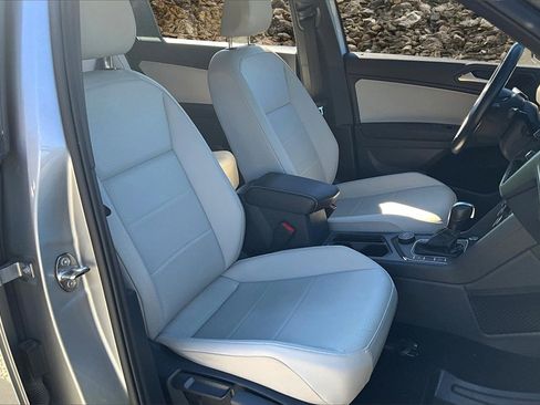 Used 2021 Volkswagen Tiguan SE R-Line image 7