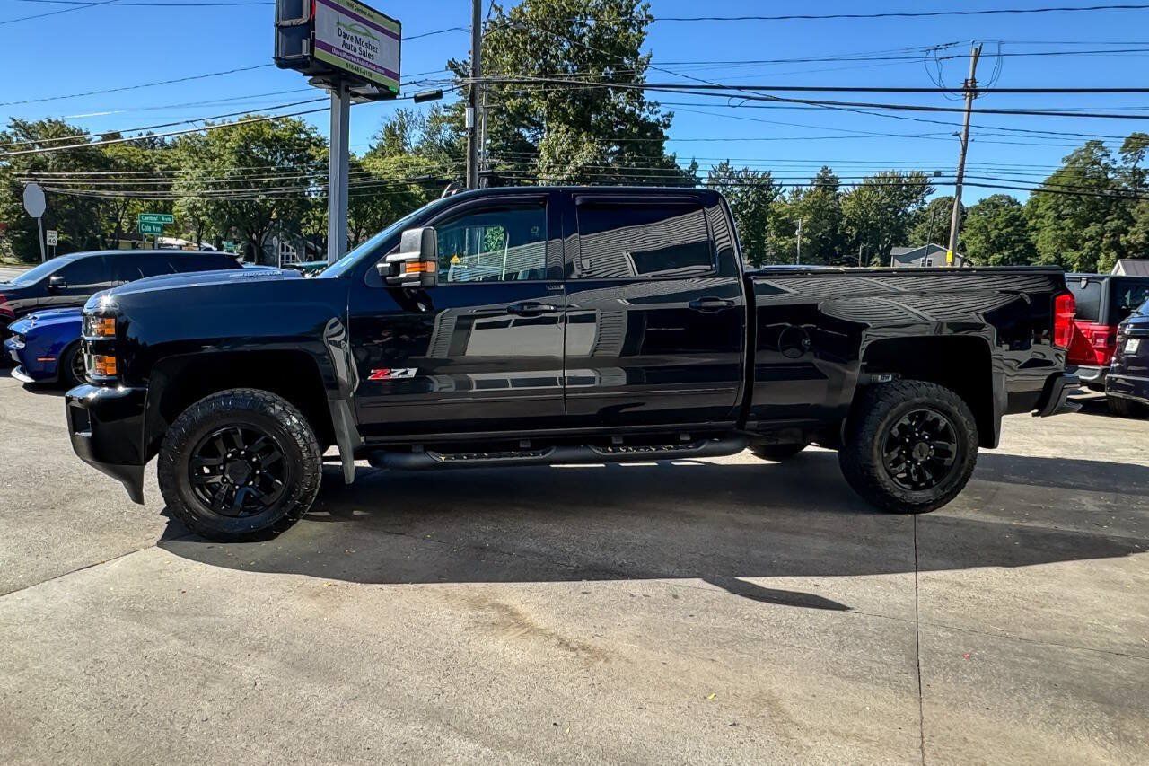 Used 2019 Chevrolet Silverado 2500 LTZ w/ Duramax Plus Package AWD/4WD image 6