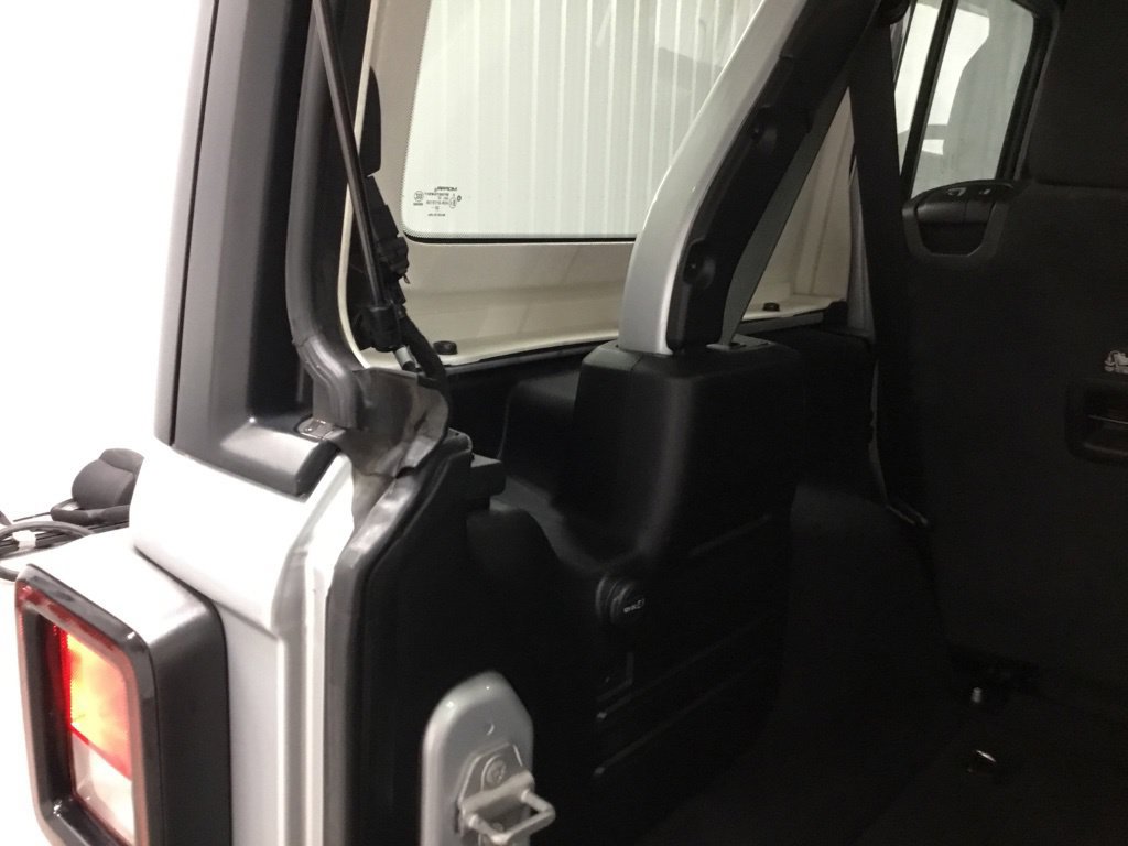 Used 2023 Jeep Wrangler Unlimited Sport w/ Uconnect 4C Nav & Sound Group AWD/4WD image 17