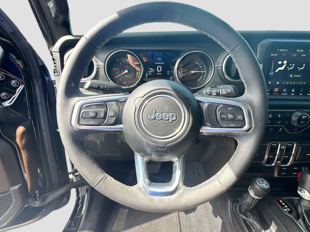 Used 2023 Jeep Wrangler Unlimited Sahara w/ Cold Weather Group AWD/4WD image 12