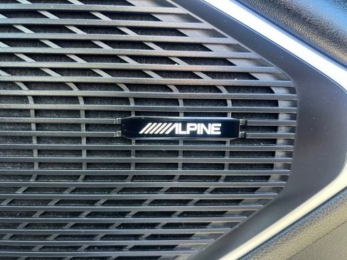 Used 2024 Jeep Wagoneer L Series II RWD image 42