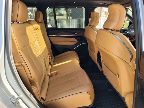 Certified 2022 Jeep Grand Cherokee Summit w/ Adv Protech Group IV image 20