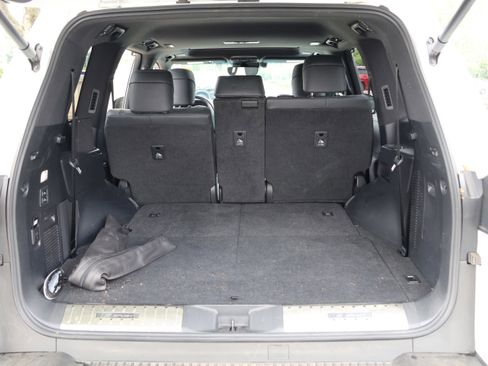 Used 2023 Lexus LX 600 F Sport w/ Accessory Package (Z1) AWD/4WD image 38