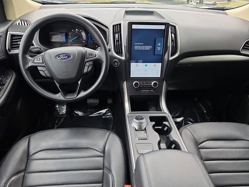 Used 2024 Ford Edge SE AWD/4WD image 8
