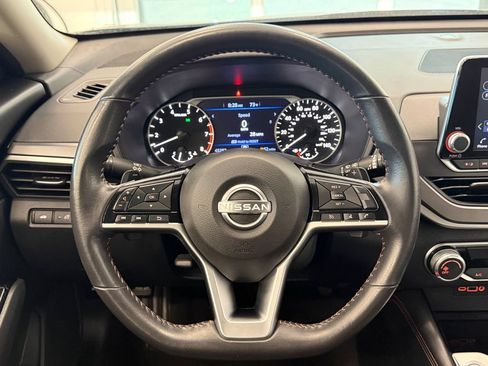 Used 2024 Nissan Altima 2.5 SR FWD image 18
