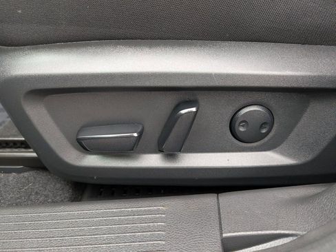 Used 2022 Nissan Rogue SV image 17