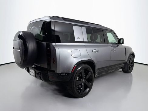 Used 2024 Land Rover Defender 110 X-Dynamic SE AWD/4WD image 5