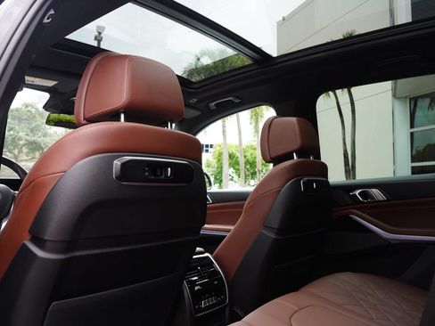 Used 2025 BMW X5 xDrive40i AWD/4WD image 18