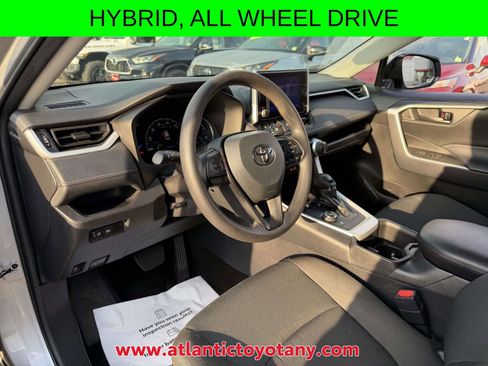 Certified 2025 Toyota RAV4 LE AWD/4WD image 15