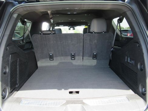 Used 2025 GMC Yukon XL Denali image 34