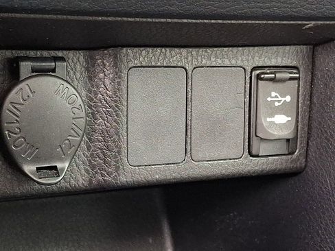 Used 2016 Toyota Corolla LE FWD image 21