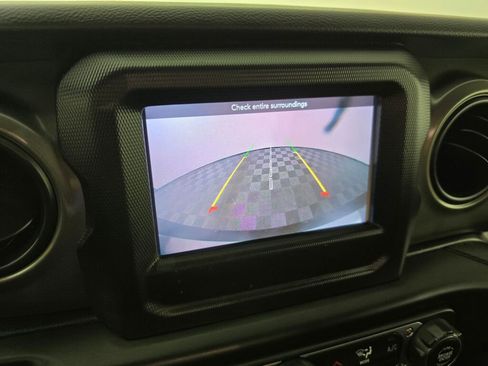 Used 2022 Jeep Wrangler Unlimited Sport image 27