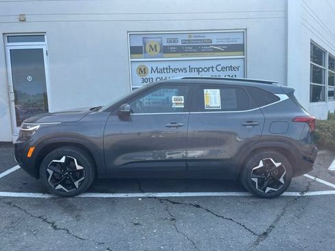 Certified 2024 Kia Seltos EX AWD/4WD image 2