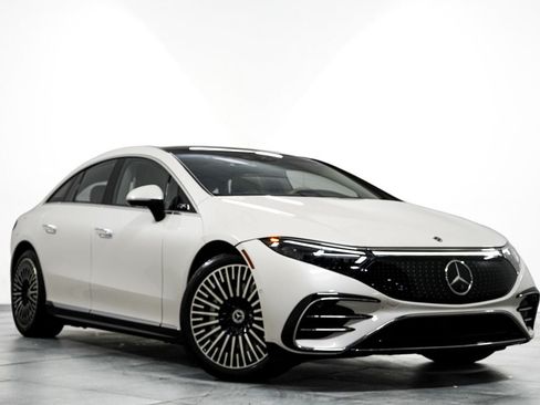 Used 2023 Mercedes-Benz EQS 580 4MATIC Sedan image 1