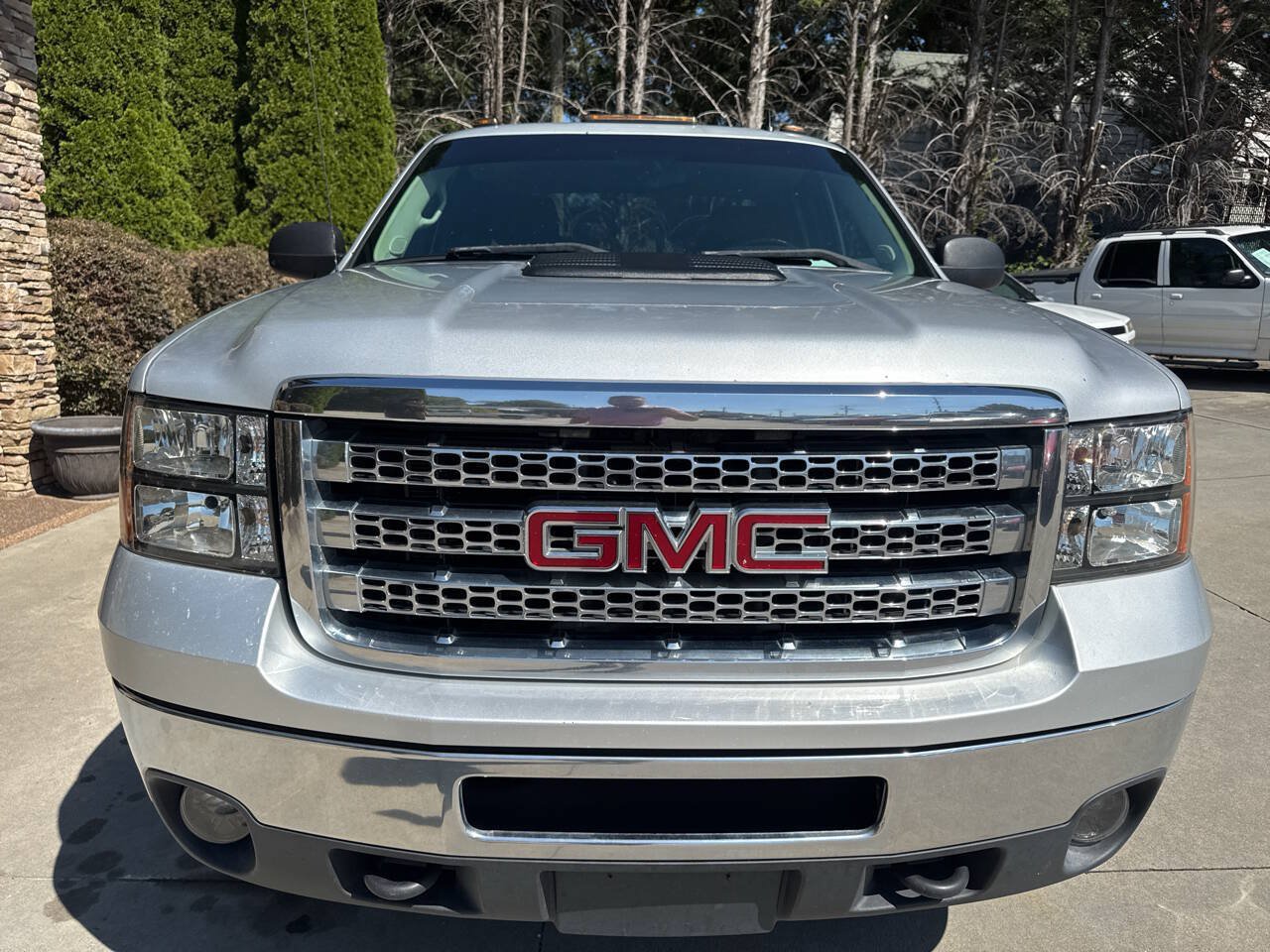 Used 2012 GMC Sierra 2500 SLE w/ SLE Preferred Package AWD/4WD image 8