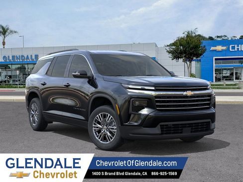 New 2026 Chevrolet Traverse LT w/ Driver Confidence Package FWD image 7