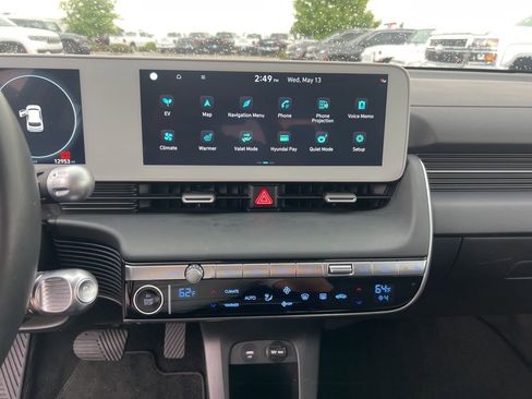 Used 2024 Hyundai Ioniq 5 SE AWD/4WD image 15