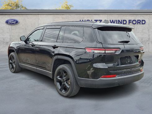 Used 2023 Jeep Grand Cherokee L Laredo image 4