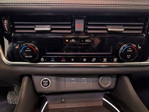 Used 2023 Nissan Rogue Platinum w/ Platinum Premium Package image 22