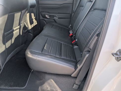 New 2025 Ford Ranger Lariat w/ FX4 Off-Road Package image 6