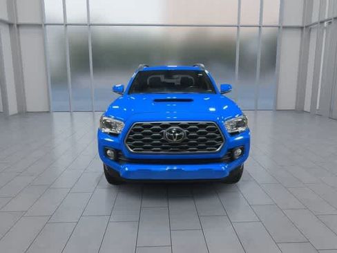 Used 2021 Toyota Tacoma TRD Sport AWD/4WD image 3