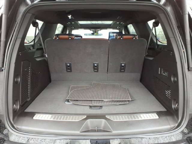 Used 2024 GMC Yukon XL Denali Ultimate AWD/4WD image 24