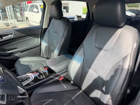 Used 2015 Ford Edge Titanium w/ Equipment Group 302A FWD image 10