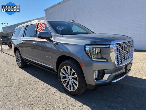 Used 2022 GMC Yukon XL Denali w/ Max Trailering Package image 8