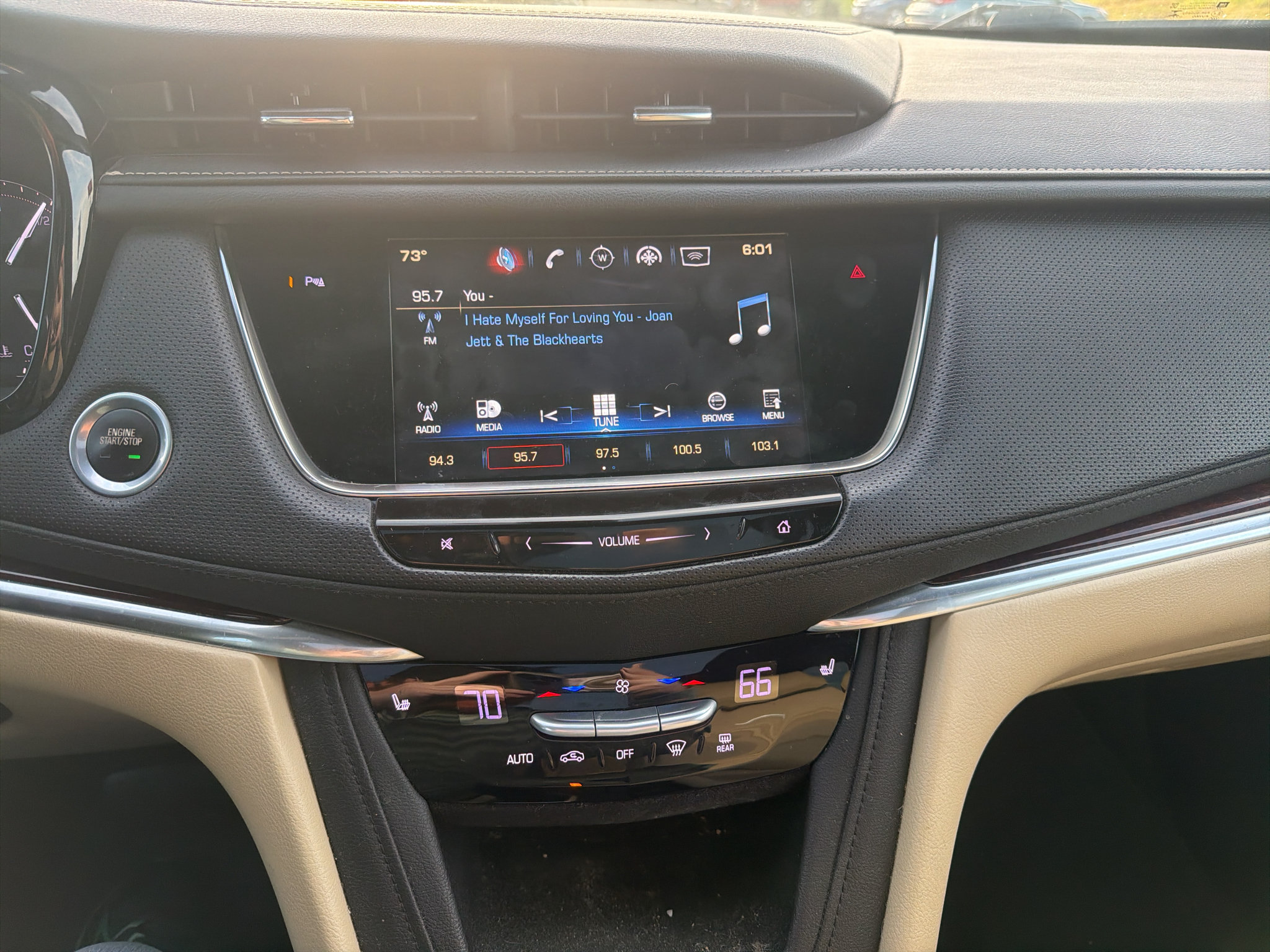 Used 2017 Cadillac XT5 Luxury w/ LPO, Wheel Lock Package AWD/4WD image 15