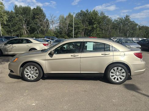 Used 2014 Chrysler 200 LX FWD image 8