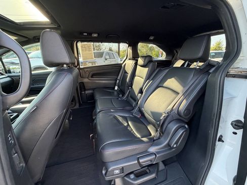 Used 2023 Honda Odyssey Sport image 4