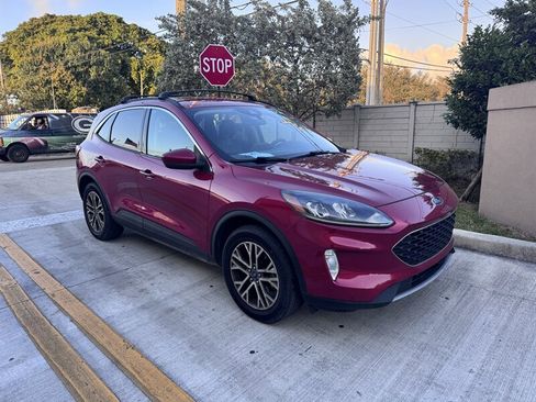 Used 2020 Ford Escape SEL AWD/4WD image 3